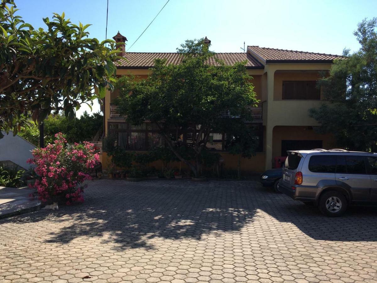 Apartment Dalmatini Tar-Vabriga Exterior photo